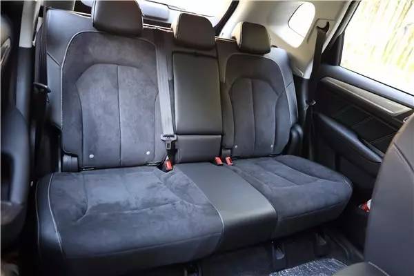 空调荣威eRX5就领先燃油车途观N个车身新葡京娱乐城这热天就不说牌照了仅远程遥控(图6) 空调荣威eRX5就领先燃油车途观N个车身新葡京娱乐城这热天就不说牌照了仅远程遥控(图6)